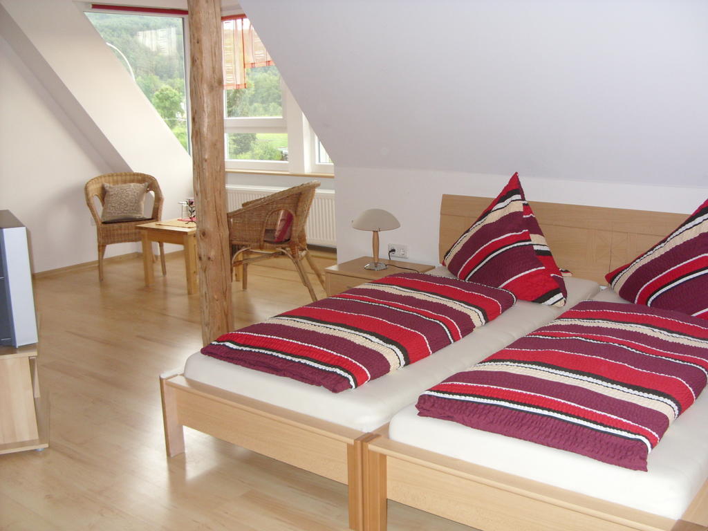 Pension Fitnessoase Eußenheim Habitación foto