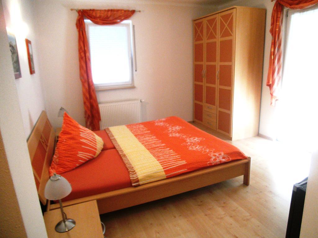Pension Fitnessoase Eußenheim Habitación foto